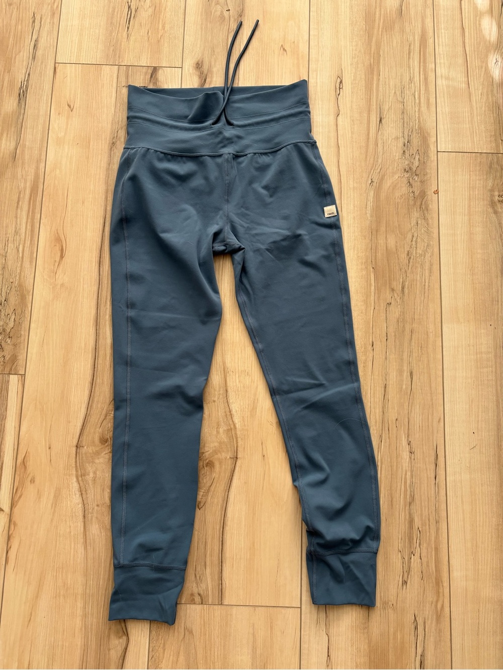 Vuori High-Waist Active Joggers in Slate Blue